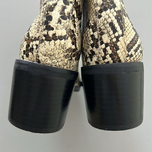 New Nordstrom Nohazina-Lea Caramel Snake Print Heel Ankle Boots Size 7.5 - Picture 4 of 8